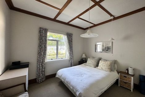 Photo of property in 14 Enfield Road, Hospital Hill, Napier, 4110