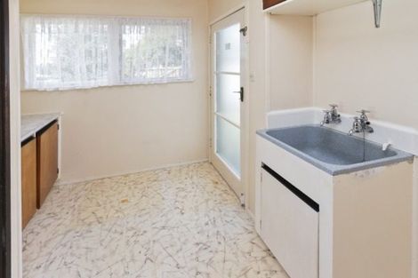 Photo of property in 13 Paulange Place, Pakuranga Heights, Auckland, 2010