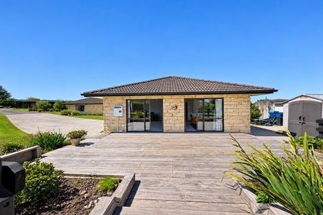 Photo of property in 48 Travers Road, Te Kauwhata, 3782