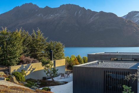 Photo of property in 32 Vista Terrace, Wye Creek, Queenstown, 9371