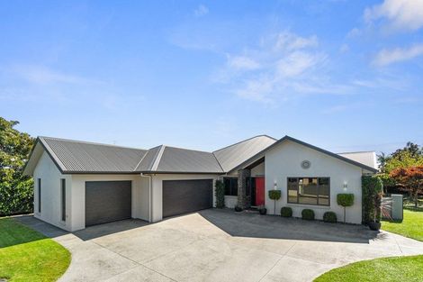 Photo of property in 11 Johnnybro Place, Rototuna North, Hamilton, 3210