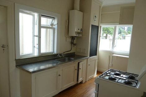 Photo of property in Elms Court Flats, 7/367 The Terrace, Te Aro, Wellington, 6011