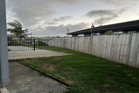 Photo of property in 4 Flavell Drive, Orewa, 0931