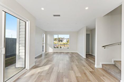 Photo of property in 17 Resnik Crescent, 0810