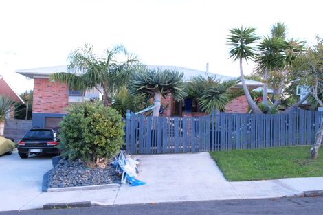 Photo of property in 8 Pegler Drive, Howick, Auckland, 2014