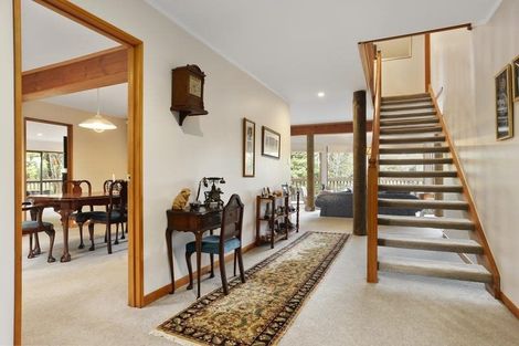 Photo of property in 268 Forest Hill Road, Waiatarua, Auckland, 0612