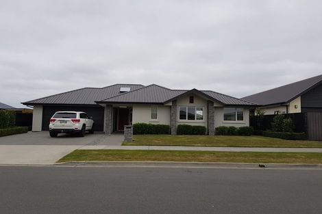 Photo of property in 52 Huntingdon Drive, Rangiora, 7400