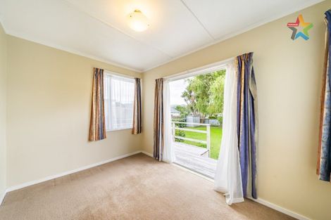 Photo of property in 4 Collett Street, Naenae, Lower Hutt, 5011