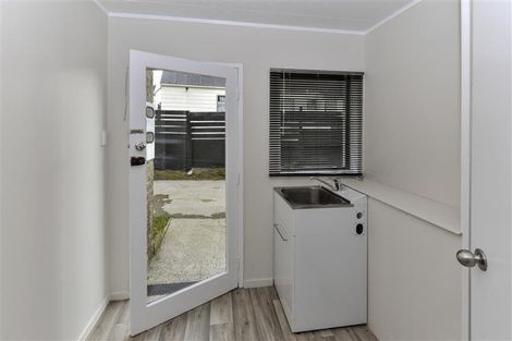 Photo of property in 4 Kopara Place, Clendon Park, Auckland, 2103