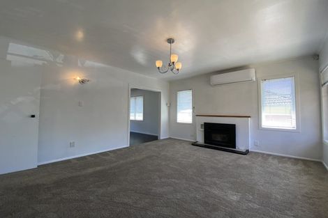 Photo of property in 61 Wilsher Crescent, Henderson, Auckland, 0612