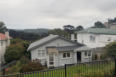 Photo of property in 10 Antico Street, Melrose, Wellington, 6023