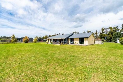 Photo of property in 25 Johnson Point Road, Waipu, 0582