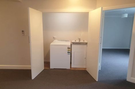 Photo of property in 98 Overtoun Terrace, Hataitai, Wellington, 6021