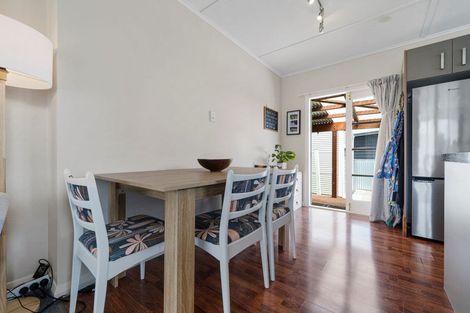 Photo of property in 19 Salisbury Avenue, Terrace End, Palmerston North, 4410