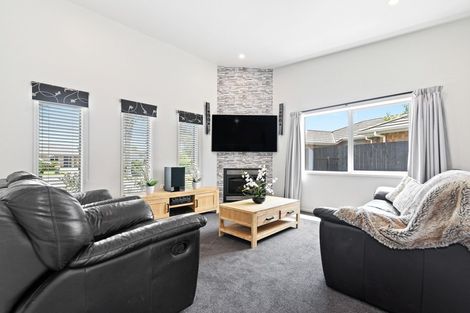 Photo of property in 44 Aquila Crescent, Rototuna North, Hamilton, 3210