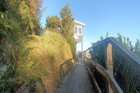 Photo of property in 120 Nicholson Road, Khandallah, Wellington, 6035