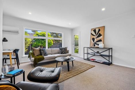 Photo of property in 2/15 Jeffreys Road, Fendalton, Christchurch, 8052