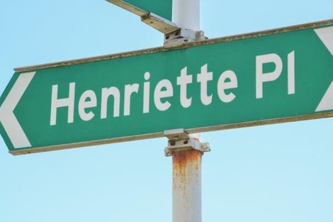 Photo of property in 20 Henriette Place, Totara Park, Auckland, 2105