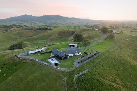 Photo of property in 110 Grove Road, Te Pahu, Hamilton, 3285