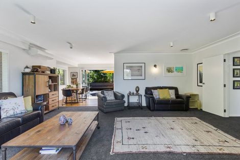 Photo of property in 18 Meadway, Sunnyhills, Auckland, 2010