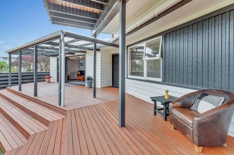 Photo of property in 8 Cohen Place, Milson, Palmerston North, 4414
