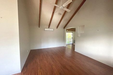 Photo of property in 1 Gosford Drive, Botany Downs, Auckland, 2010