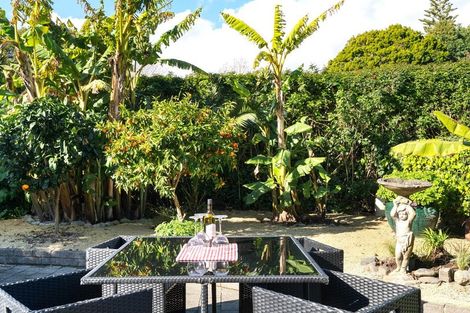 Photo of property in 417 Te Moana Road, Waikanae, 5036