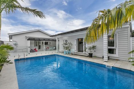 Photo of property in 12 Oban Road, Westmere, Auckland, 1022