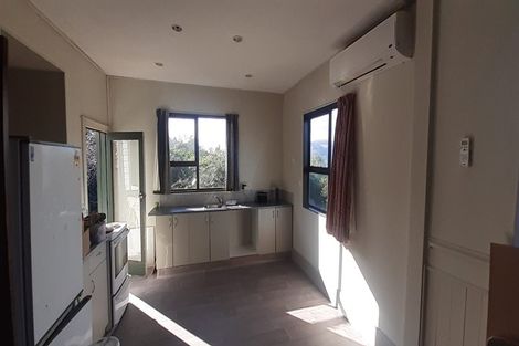 Photo of property in 20 Athol Place, Ravensbourne, Dunedin, 9022