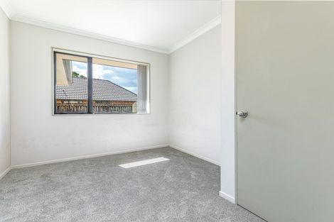 Photo of property in 8 Old Park Place, Takanini, 2112