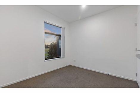 Photo of property in 49 Battalion Drive, Papakura, 2110