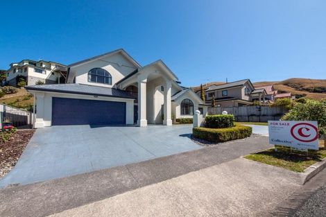 Photo of property in 33 Amesbury Drive, Churton Park, Wellington, 6037
