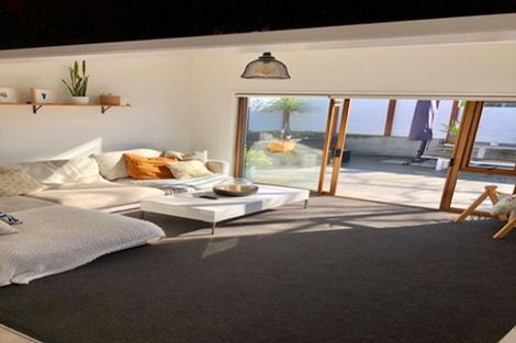 Photo of property in 15 Eskdale Road, Birkdale, Auckland, 0626