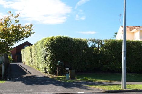 Photo of property in 31 Matterhorn Crescent, Northpark, Auckland, 2013
