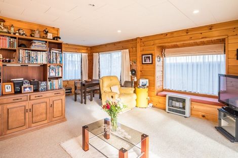 Photo of property in 37 Parata Street, Waikanae, 5036