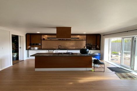 Photo of property in 14 Evans Road, Weymouth, Auckland, 2103