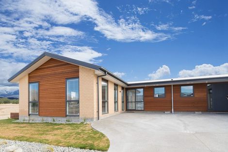 Photo of property in 2 Rodman Lane, Lake Tekapo, 7999