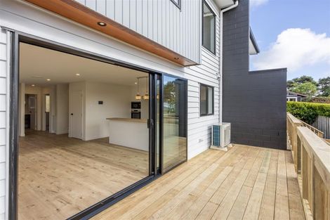 Photo of property in 30b Coronation Road, Hillcrest, Auckland, 0627