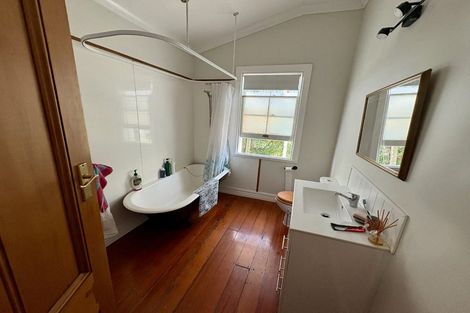 Photo of property in 31 Coote Road, Bluff Hill, Napier, 4110