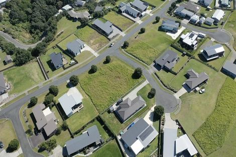 Photo of property in 2 Pipi Place, Baylys Beach, 0377