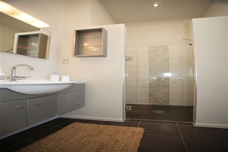 Photo of property in 2/5 Whareora Terrace, Cashmere, Christchurch, 8022