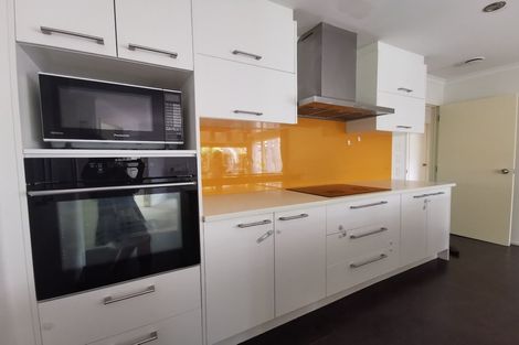 Photo of property in 5 Pukatea Avenue, Albany, Auckland, 0632