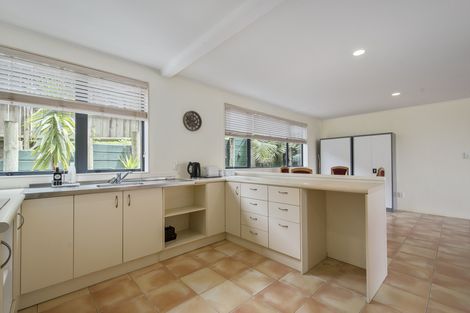 Photo of property in 16 San Lorenzo Rise, Henderson, Auckland, 0612