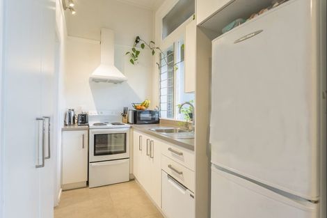 Photo of property in 51 Hawker Street, Mount Victoria, Wellington, 6011