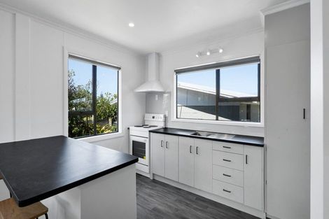 Photo of property in 80 Gisborne Terrace, Opunake, 4616