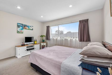 Photo of property in 41 Newington Road, Henderson, Auckland, 0612