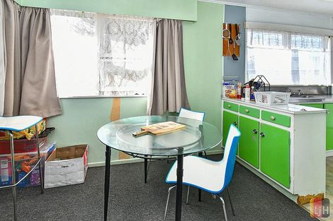 Photo of property in 37 Gainsborough Street, Manurewa, Auckland, 2102