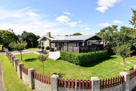 Photo of property in 2 Katherine Place, Melville, Hamilton, 3206