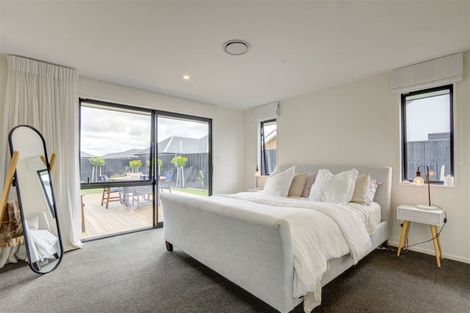 Photo of property in 19 Angus Place, Rangiora, 7400