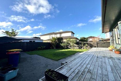 Photo of property in 19a Glenhaven Place, Te Atatu Peninsula, Auckland, 0610